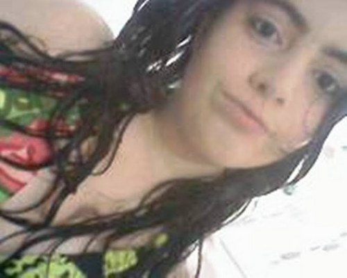 oi tenho 13 anos,gosto de salto alto,músicas,pizza,amo chocolate
e sou Rebelde.
http://t.co/xJsXueXwIq