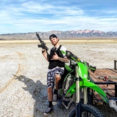 thatgodshit6's profile picture. I’m an antisocial extrovert