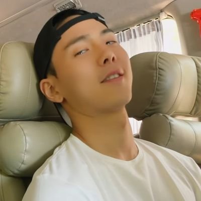 meringue618's profile picture. 손현우 가만안도