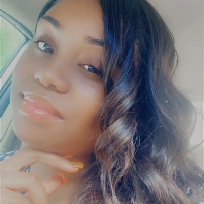 _shantellwhite's profile picture. 