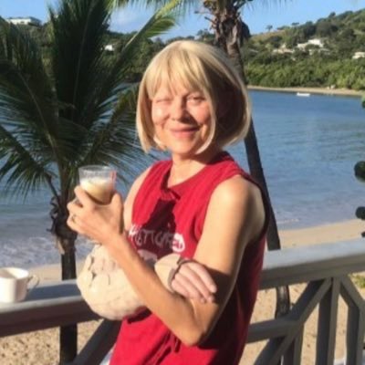 HELNMCCRORY's profile picture. a safe space💭