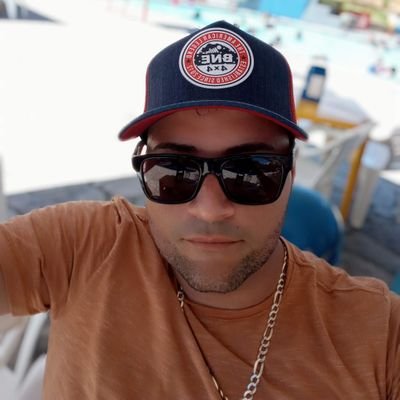 vandofeitoza's profile picture. vando