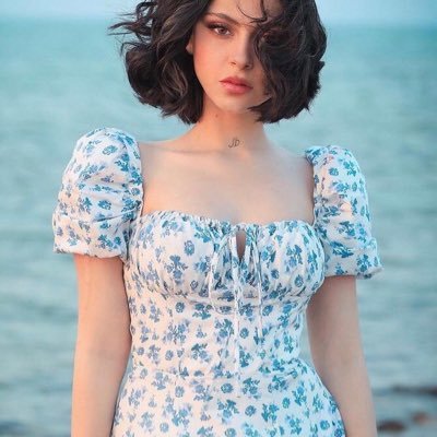 ‏لا شيء يُعذب الإنسان مِثل كِتمان حُزنه