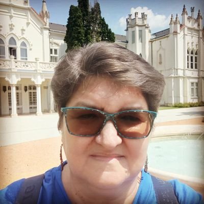 TneZsuzsanna's profile picture. 