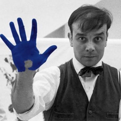 Fan account of Yves Klein, a pioneer of performance art known for his Monochrome works and for developing vivid, intense hue of blue. #artbot by @inkornassion.