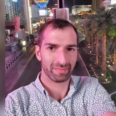 CEO @HelloAEofficial 🇦🇪 If it's in the UAE, it's gotta be .ae!