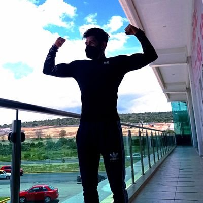 OH LOGRAS VIVIR CON POCO, POR QUÉ LA FELICIDAD ESTÁ DENTRO TUYO,. O NO LOGRAS NADA..