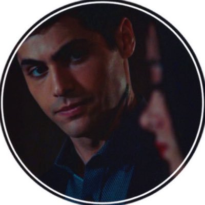 DistxrtedLight's profile picture. 𝘍𝘪𝘨𝘩𝘵𝘪𝘯𝘨 𝘵𝘪𝘭' 𝘵𝘩𝘦 𝘸𝘢𝘳𝘴 𝘸𝘰𝘯. 𝘐 𝘥𝘰𝘯'𝘵 𝘤𝘢𝘳𝘦 𝘪𝘧 𝘩𝘦𝘢𝘷𝘦𝘯 𝘸𝘰𝘯'𝘵 𝘵𝘢𝘬𝘦 𝘮𝘦 𝘣𝘢𝘤𝘬.