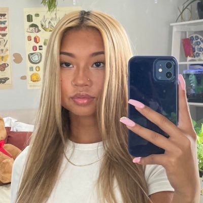 she/her. aquarius.