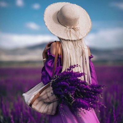 n_h0003000's profile picture. ماضرك لو أطفأ هذا العالم اضواءه كلها في وجهك مادام النور في قلبك متوهجاً.✨