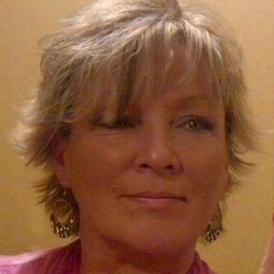 I am A Christian, Love the Lord with all my ❤ very happily married to @Ntouch1357 🥰 Psalm 91
Hebrews 11:1
#FreedomWins 🚛🛻