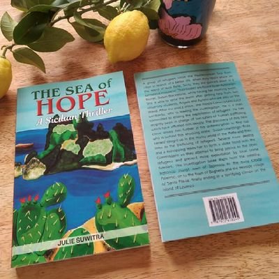 Born on Yorta Yorta land. Author of The Sea of Hope. English and History teacher. Lover of Sicily and Napoli.... and cats. Free, free Palestine. 🍉