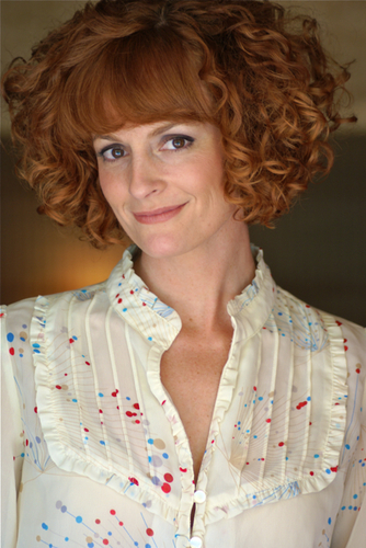 HollyHelp provides residential Organizing services.
She will help you clear clutter and put everything in it's place.