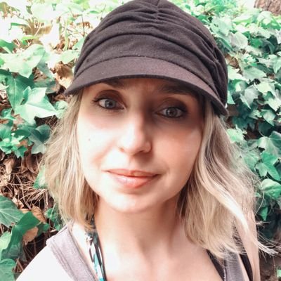 evalopezmerino2's profile picture. 👾Frontend ||📺Comunicación ||💪Adalaber ||🐳#promociónIdelisa || A veces hago fotos 📸 a veces buceo 🥽 a veces no hago nada 🙊 a veces lo quiero hacer todo 🙈