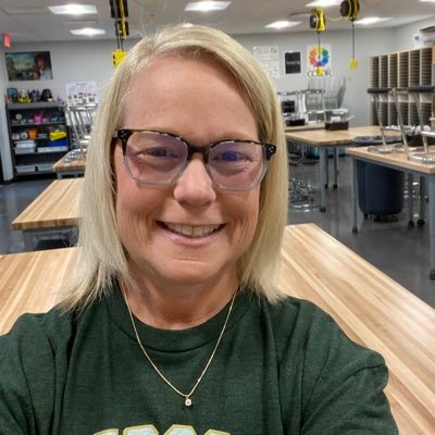 artcover's profile picture. Visual art teacher.  Eversole Run MS