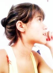 Dona de uma personalidade forte, tenho um jeito misterioso e sensual. Observadora, amorosa, companheira , inteligente &* conservadora   :*