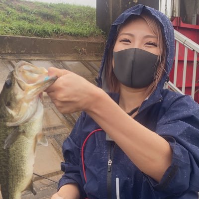 Youtube🎥 ベイト君の釣りいこ！チャンネル🐟🐟釣りガール💙ベイト君と釣りしてます🐟青担💙※DM返せません。何かあればベイト君へ！🙇‍♂️