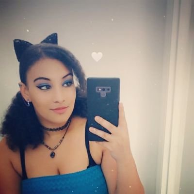 Aka Your Majesty Goddess Princess Yassie The First ❤🧡💛💚💙💜