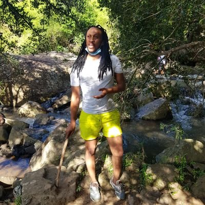 MangalisoMH's profile picture. “Broken crayons still colour”