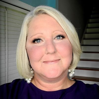 AmyMood80051696's profile picture. 