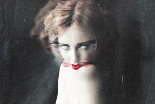 RefractoryMary's profile picture. 