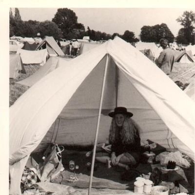 Lynne29T's profile picture. 