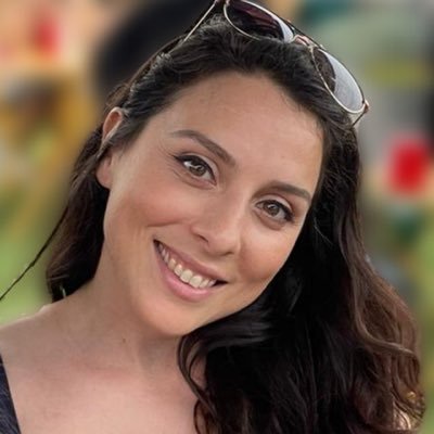 Finding myself funny so you don't have to.
Content, comedy, podcasts.