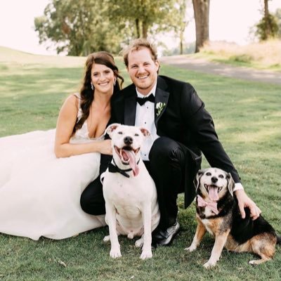 laurenwalla's profile picture. She likes whiskey with her water, she starts dancing when the stars come out