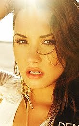 One thing to say to you , I Love @ddlovato and nothing will change my love for her !! #Follow ~~ @_demilovers, & @dayiecouto .. 29/04/2011