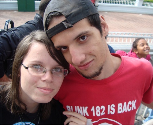 Show me how you do it and I promise you, I promise that I'll run away with you, I'll run away with you ♥