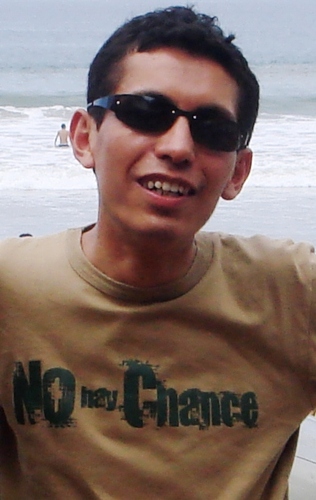Soy una persona que le gusta disfrutar con la familia y amigos de momentos agradables.