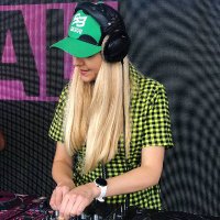 Steph N 💙 (@stephnradio) 's Twitter Profile