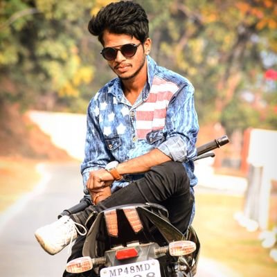 NehalSi19075454's profile picture. महाकाल के दिये इस नाम को
कोई कैसे मिटा सकता है…
ना रावण कभी हरा था न कभी हार सकता है।