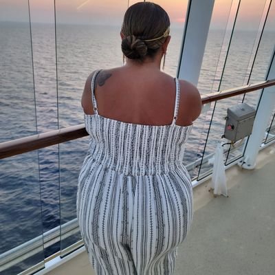 analisrozo's profile picture. Self Love.