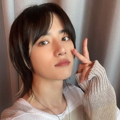 fI0wercr0wn's profile picture. 