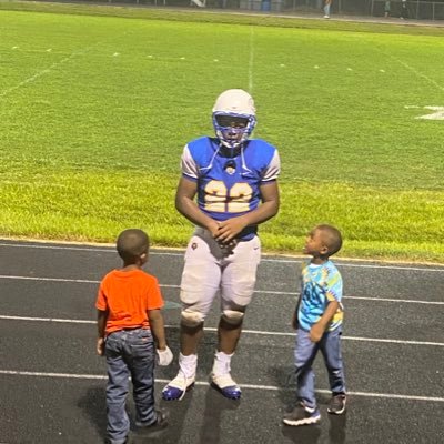 Class of 2023🚀🖤 #22🚀💙#601-717-4601 RB/LB/DE   email:jonesboy20052005@gmail.com