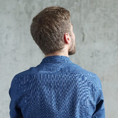 EdwardZ0103's profile picture. 