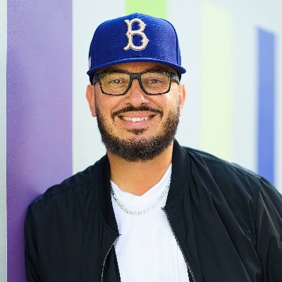 SamuelRoblesJr's profile picture. Author. Musician. Podcast Host.