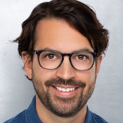 IRIS created a software that is hardware/platform agnostic multi-user application enabling human like concert experiences for any AR enabled device.