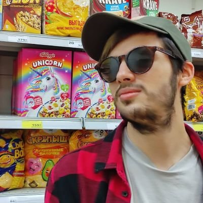 програмухтер\n
джаваскриптизер\n
екс-проф.паскалина\n
рыбак\n
fullstack dev (NestJS, Angular, Express)