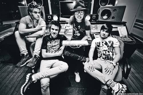 ზ OrgulhoRestart ♥