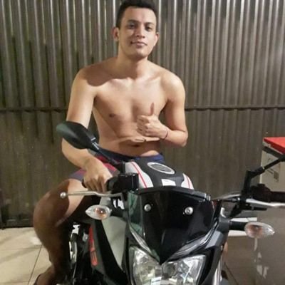 chenko_it's profile picture. Apenas um feio no twitter