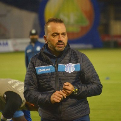 PF de fútbol. R.Cesarini, T.Federal, At.Tucumán, Wanderers(uru), Juv. Anton, Barcelona, GyE de Jujuy, Emelec, La Guaira, Técnico Uni, Cuenca, Dep. Quito, Macará