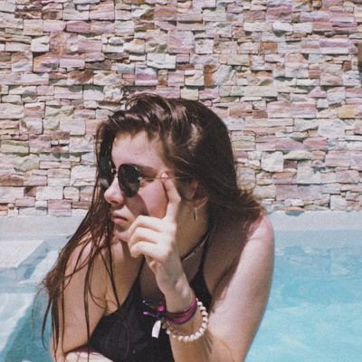 me flipan las montañas rusas y a veces canto :) 🎢
• Psicología • | UJA
🫀⚖🧠