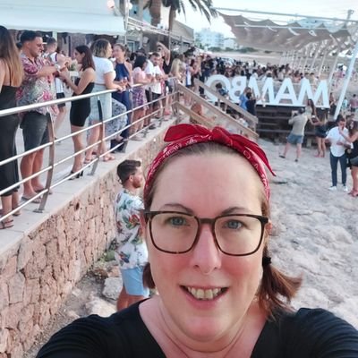 EmmaDaly1983's profile picture. Smart. Strong. Silly. 
Adventurer. Achiever. Ardent.
Mother of two beautiful girls- Teacher