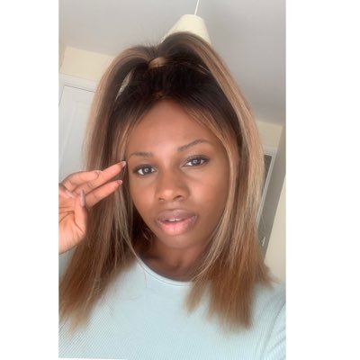 OhItzJ's profile picture. Only here for TL laughs 🤷🏾♀️ Notts 📍