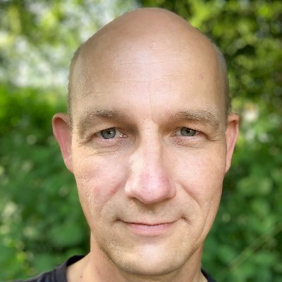 lutzniehueser's profile picture. Family, Friends, Teaching, Xcode, Logic Pro, FL Studio, Sports, Books @lutzniehueser@mastodon.social