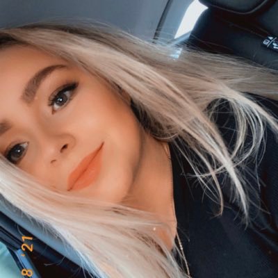 _mollyythomas's profile picture. 