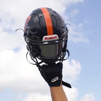 Official Twitter Account of  
DeKalb Barbs Football  
Facebook: @DeKalbFootball  #1Barb
Instagram @dekalbbarbsfootball