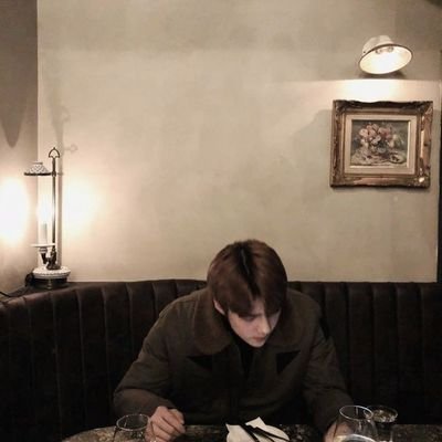 esorxnuhes's profile picture. 24/7  EXO